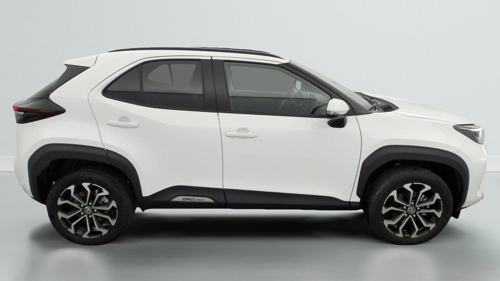 Photo véhicule 1 TOYOTA Yaris cross hybride 130h 2WD Design