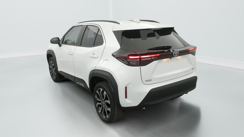 Photo véhicule 1 TOYOTA Yaris cross hybride 130h 2WD Design