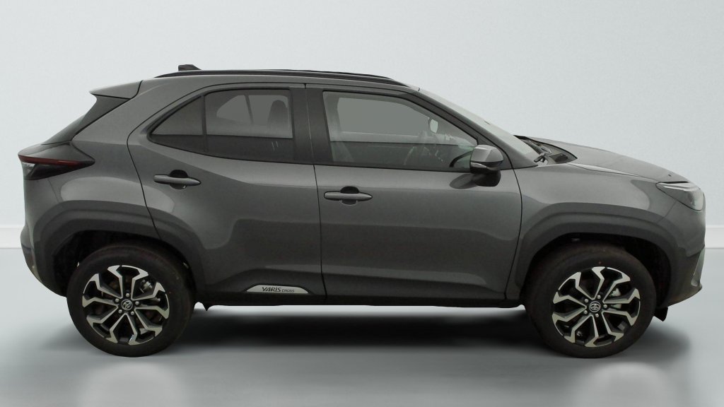 Photo véhicule 1 TOYOTA Yaris cross hybride 130h 2WD Design