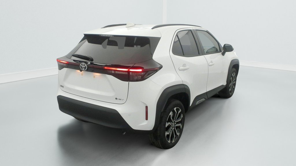 Photo véhicule 1 TOYOTA Yaris cross hybride 130h 2WD Design