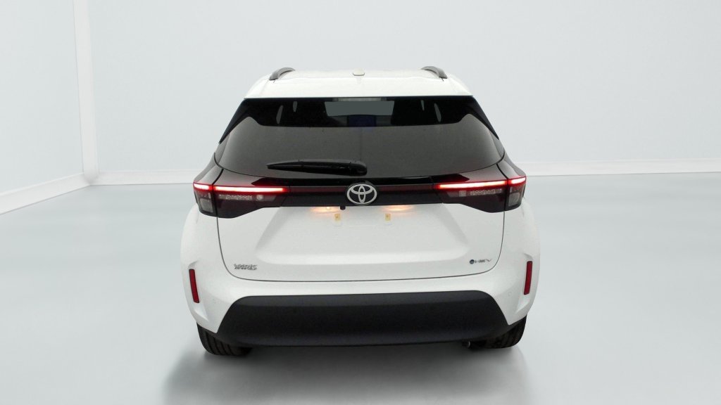 Photo véhicule 1 TOYOTA Yaris cross hybride 130h 2WD Design