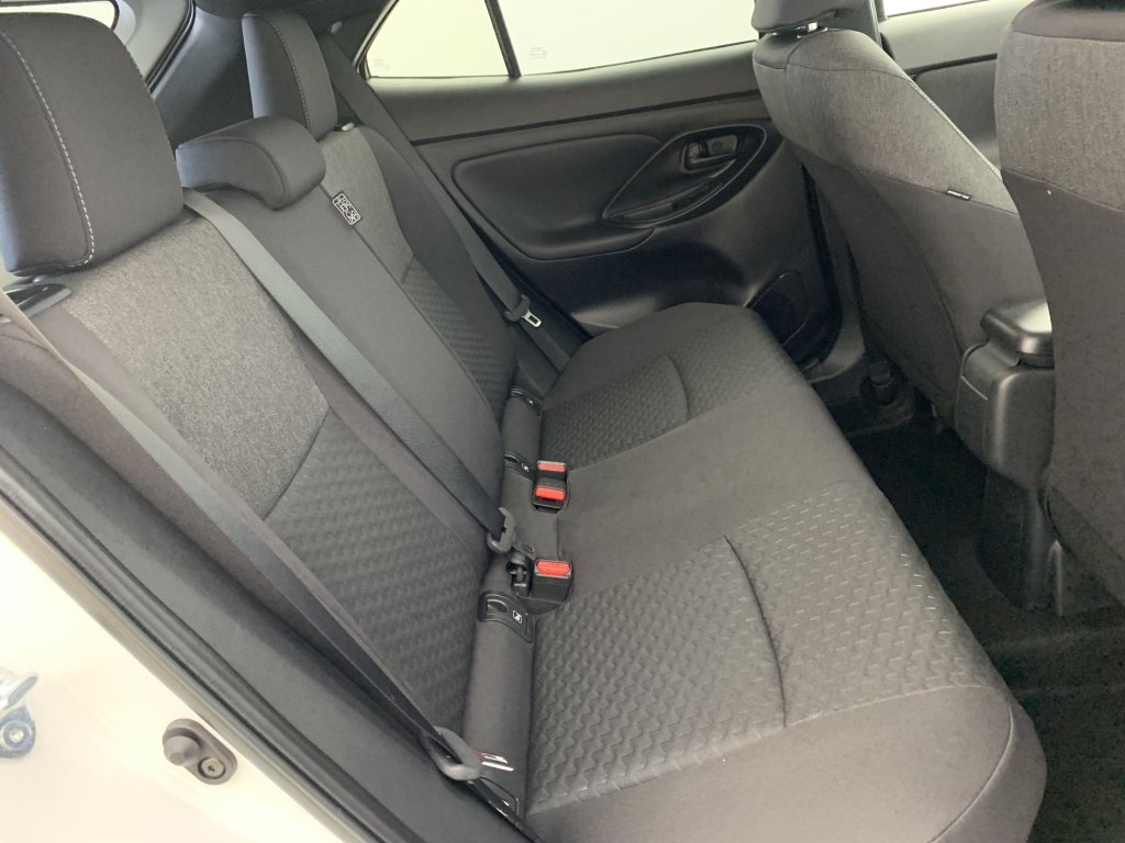 Photo véhicule 1 TOYOTA Yaris cross hybride 130h 2WD Design