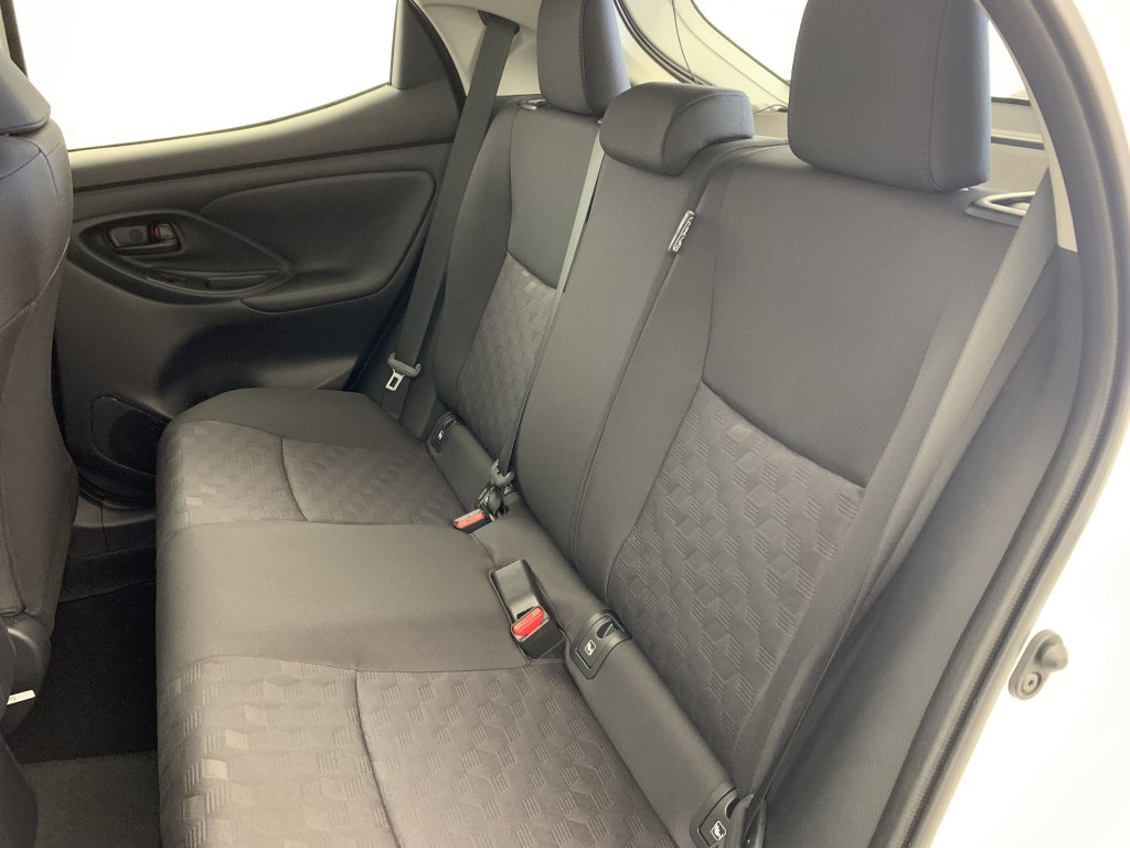 Photo véhicule 1 TOYOTA Yaris hybride 116h Dynamic