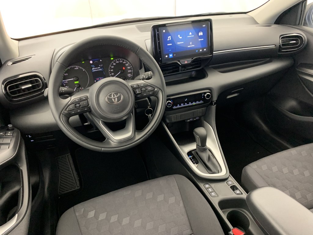 Photo véhicule 1 TOYOTA Yaris hybride 116h Dynamic