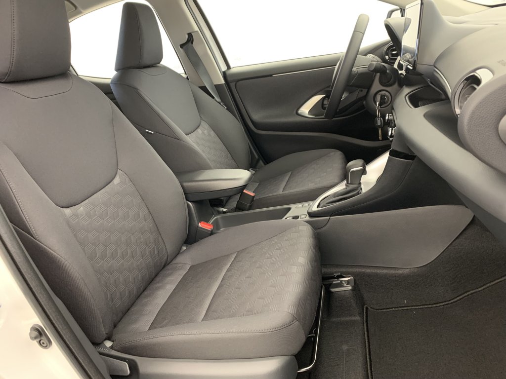 Photo véhicule 1 TOYOTA Yaris hybride 116h Dynamic