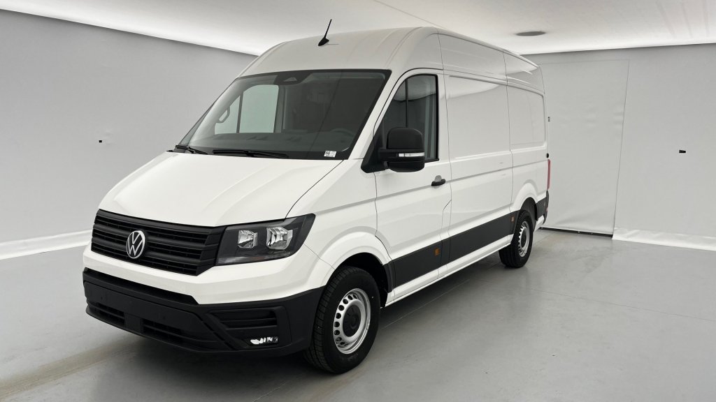 Photo véhicule 1 VOLKSWAGEN CRAFTER VAN 35 L3H2 2.0 TDI 140 CH BUSINESS