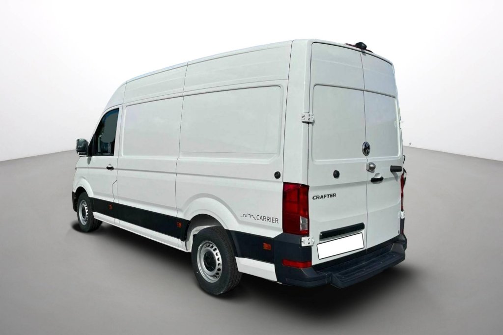 Photo véhicule 1 VOLKSWAGEN CRAFTER VAN Crafter van 30 L3H3 2.0 TDI 102ch ProFirst Carrier