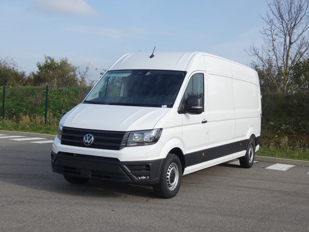 Photo véhicule 1 VOLKSWAGEN Crafter van nouveau 35 L4H3 2.0 TDI 140 CH BUSINESS