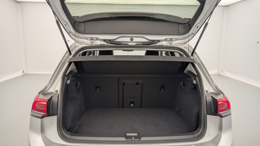 Photo véhicule 1 VOLKSWAGEN Golf 8 1.5 TSI ACT OPF 130 BVM6 LIFE