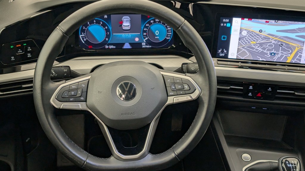 Photo véhicule 1 VOLKSWAGEN Golf 8 1.5 TSI ACT OPF 130 BVM6 LIFE