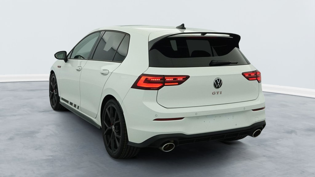 Photo véhicule 1 VOLKSWAGEN Golf 8 2.0 TSI 300 DSG7 GTI CLUBSPORT
