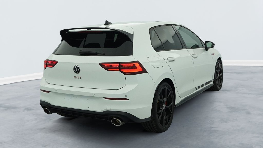 Photo véhicule 1 VOLKSWAGEN Golf 8 2.0 TSI 300 DSG7 GTI CLUBSPORT