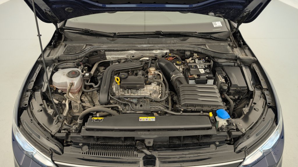 Photo véhicule 1 VOLKSWAGEN Golf 8 1.0 TSI OPF 110 BVM6 LIFE