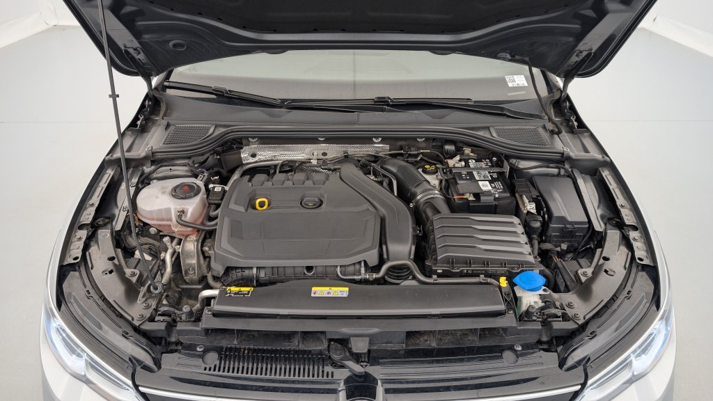 Photo véhicule 1 VOLKSWAGEN Golf 8 1.5 TSI ACT OPF 130 BVM6 LIFE