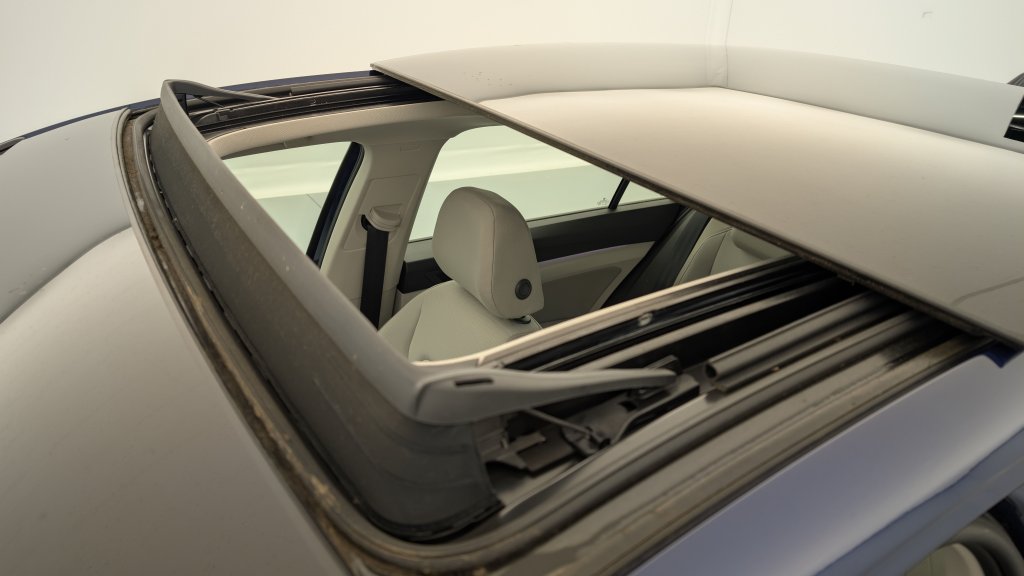 Photo véhicule 1 VOLKSWAGEN Golf 8 1.0 TSI OPF 110 BVM6 LIFE