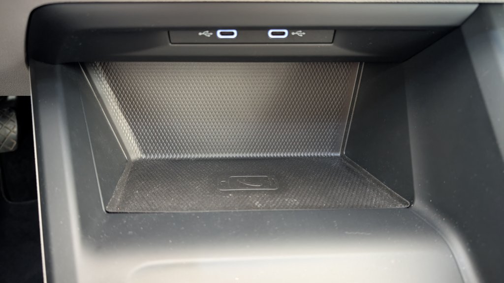 Photo véhicule 1 VOLKSWAGEN Golf 8 1.0 TSI OPF 110 BVM6 LIFE