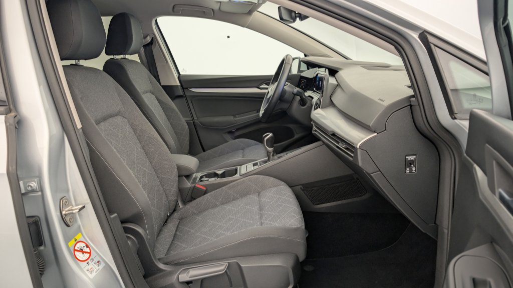 Photo véhicule 1 VOLKSWAGEN Golf 8 1.5 TSI ACT OPF 130 BVM6 LIFE