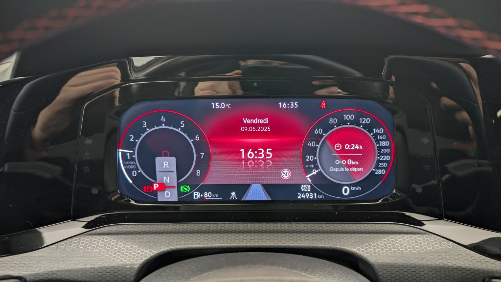 Photo véhicule 1 VOLKSWAGEN Golf 8 2.0 TSI 300 DSG7 GTI CLUBSPORT