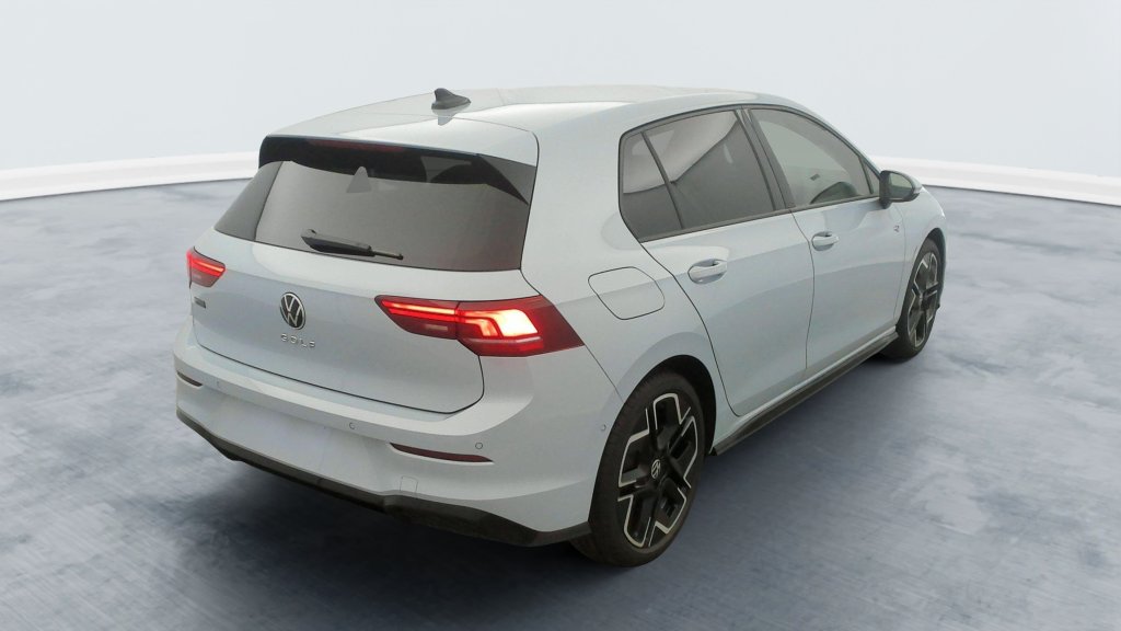 Photo véhicule 1 VOLKSWAGEN Golf 8 nouvelle 2.0 TDI 150 DSG7 R-LINE