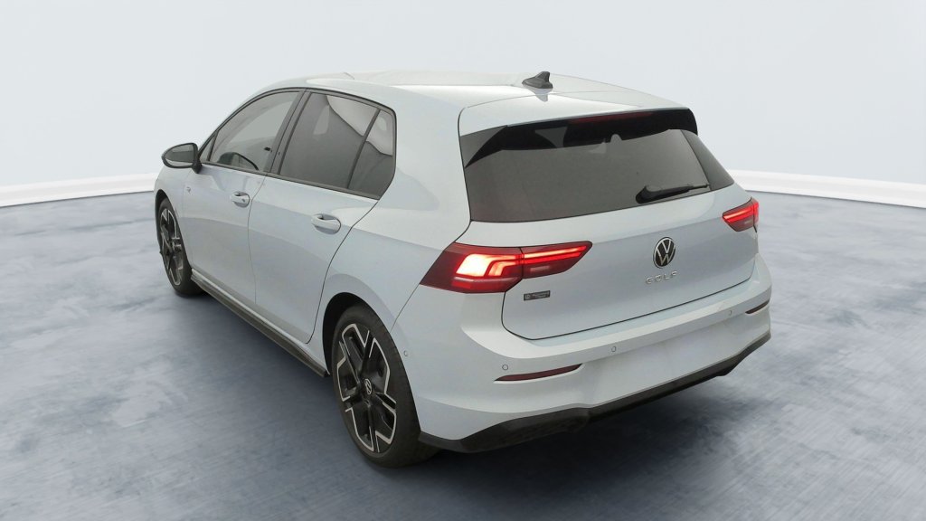 Photo véhicule 1 VOLKSWAGEN Golf 8 nouvelle 2.0 TDI 150 DSG7 R-LINE
