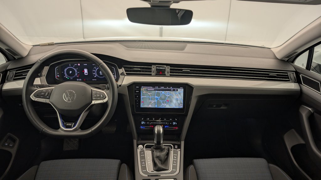 Photo véhicule 1 VOLKSWAGEN Passat sw 1.4 TSI Hybride Rechargeable DSG6 GTE