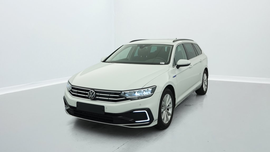 Photo véhicule 1 VOLKSWAGEN Passat sw 1.4 TSI Hybride Rechargeable DSG6 GTE