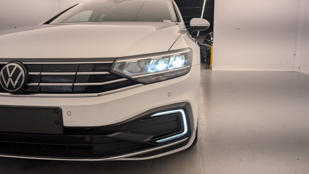 Photo véhicule 1 VOLKSWAGEN Passat sw 1.4 TSI Hybride Rechargeable DSG6 GTE