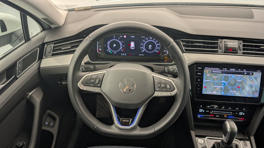 Photo véhicule 1 VOLKSWAGEN Passat sw 1.4 TSI Hybride Rechargeable DSG6 GTE