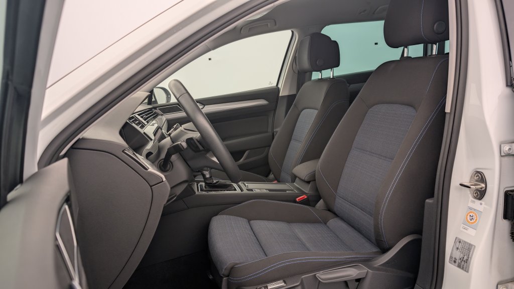 Photo véhicule 1 VOLKSWAGEN Passat sw 1.4 TSI Hybride Rechargeable DSG6 GTE