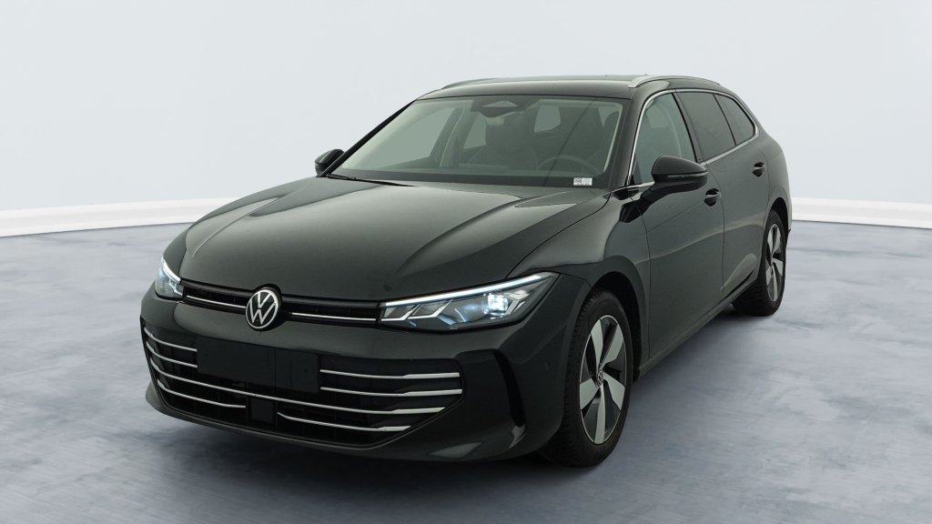 Photo véhicule 1 VOLKSWAGEN Passat sw nouvelle 1.5 ETSI OPF 150 DSG7 LIFE PLUS