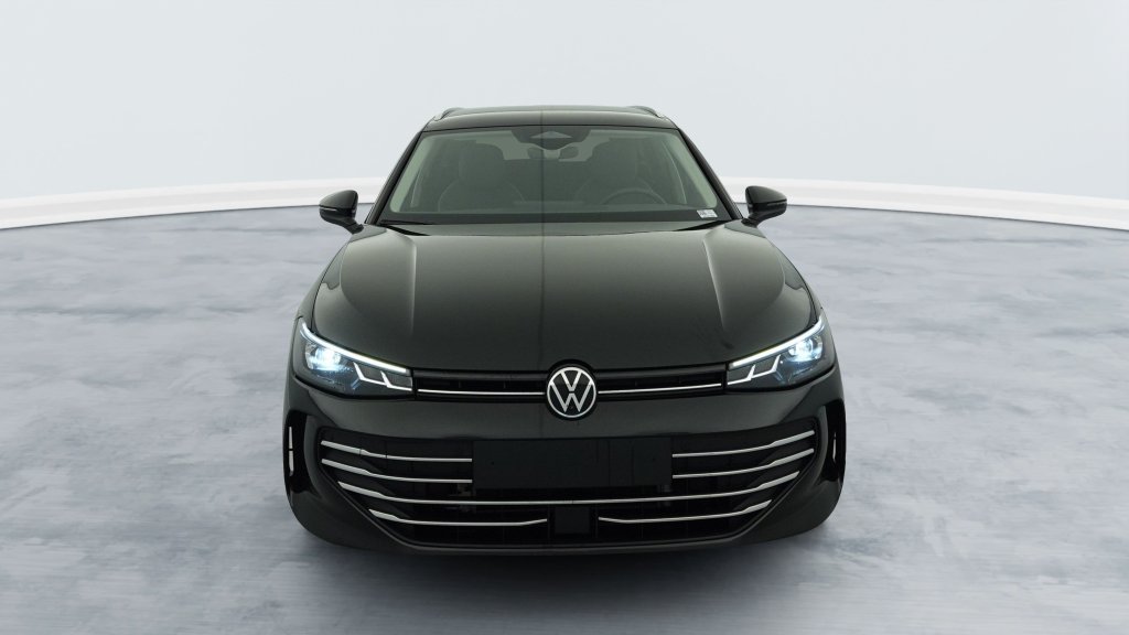 Photo véhicule 1 VOLKSWAGEN Passat sw nouvelle 1.5 ETSI OPF 150 DSG7 LIFE PLUS