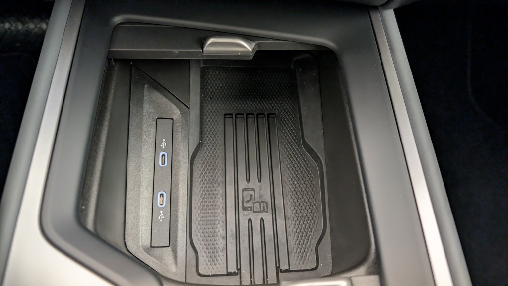 Photo véhicule 1 VOLKSWAGEN Passat sw nouvelle 1.5 ETSI OPF 150 DSG7 LIFE PLUS