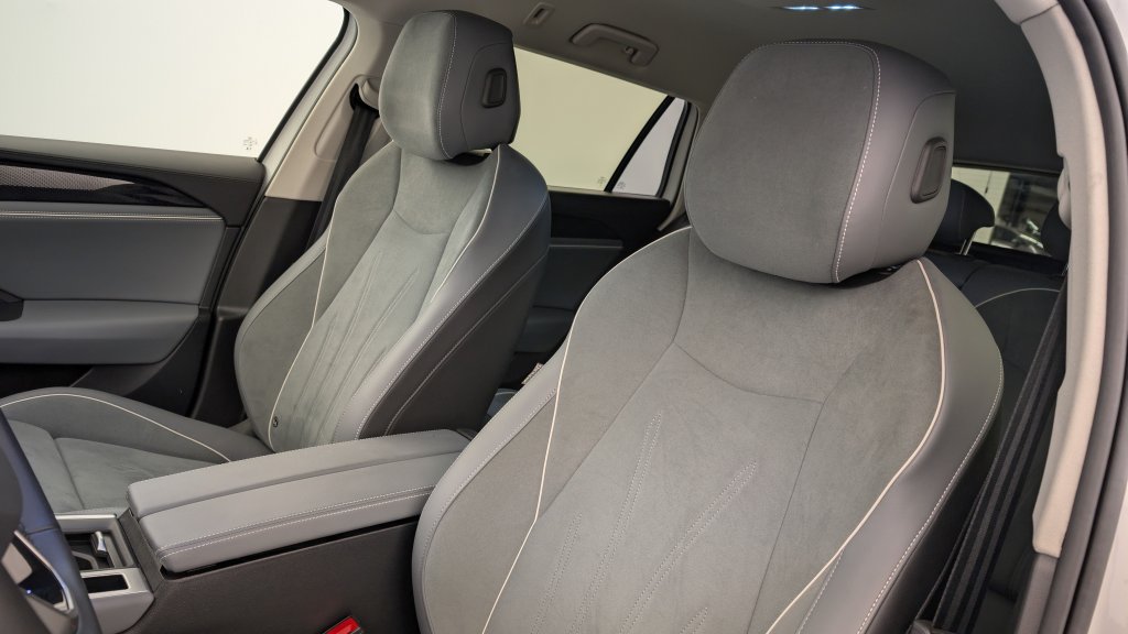 Photo véhicule 1 VOLKSWAGEN Passat sw nouvelle 1.5 ETSI OPF 150 DSG7 LIFE PLUS