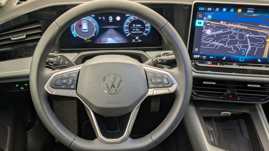 Photo véhicule 1 VOLKSWAGEN Passat sw nouvelle 1.5 ETSI OPF 150 DSG7 LIFE PLUS