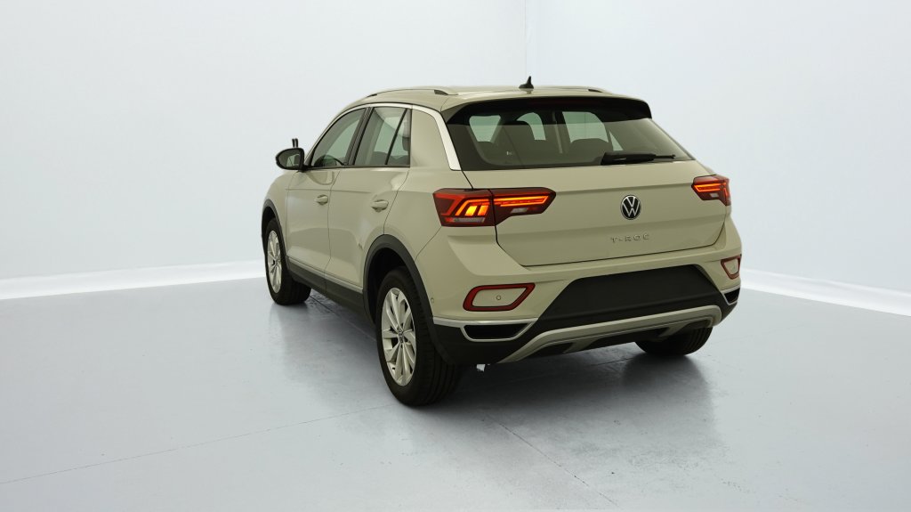 Photo véhicule 1 VOLKSWAGEN T-roc 1.5 TSI EVO 150 Start Stop DSG7 Style