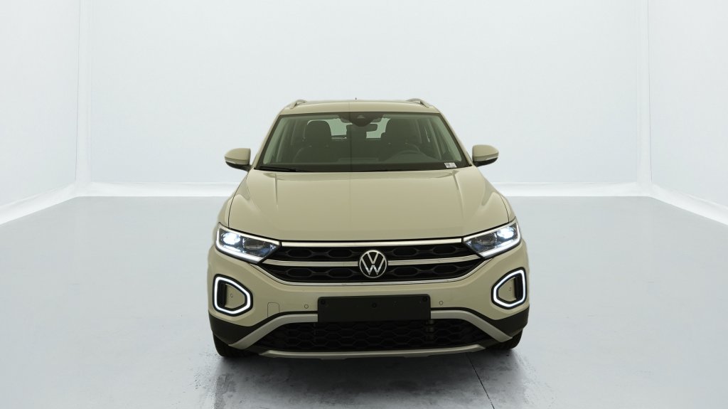 Photo véhicule 1 VOLKSWAGEN T-roc 1.5 TSI EVO 150 Start Stop DSG7 Style