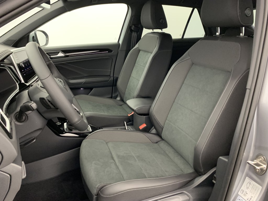 Photo véhicule 1 VOLKSWAGEN T-roc 1.5 TSI EVO2 150 Start Stop DSG7 R-Line Edition