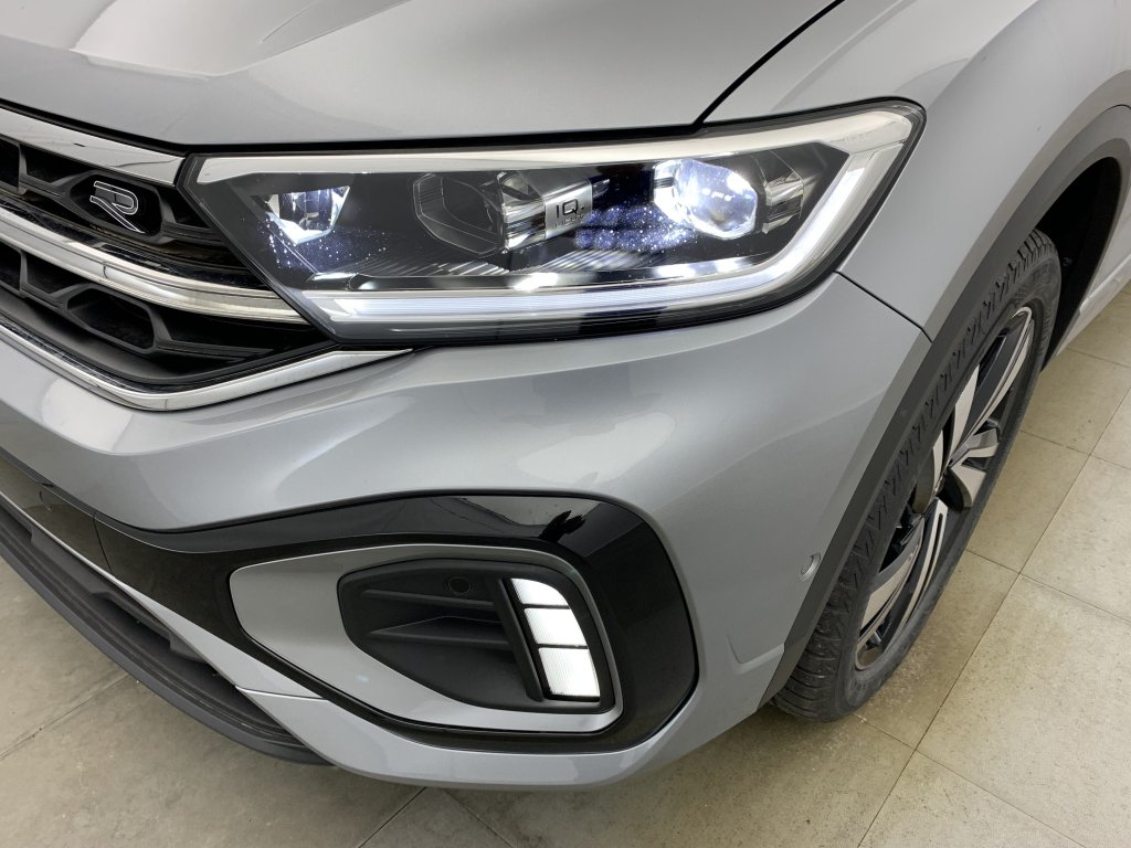 Photo véhicule 1 VOLKSWAGEN T-roc 1.5 TSI EVO2 150 Start Stop DSG7 R-Line Edition