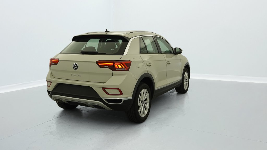 Photo véhicule 1 VOLKSWAGEN T-roc 1.5 TSI EVO 150 Start Stop DSG7 Style