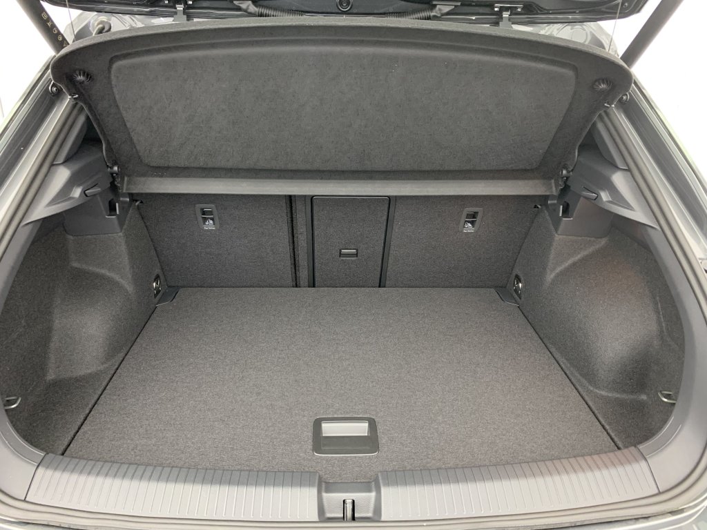 Photo véhicule 1 VOLKSWAGEN T-roc 1.5 TSI EVO2 150 Start Stop DSG7 R-Line Edition