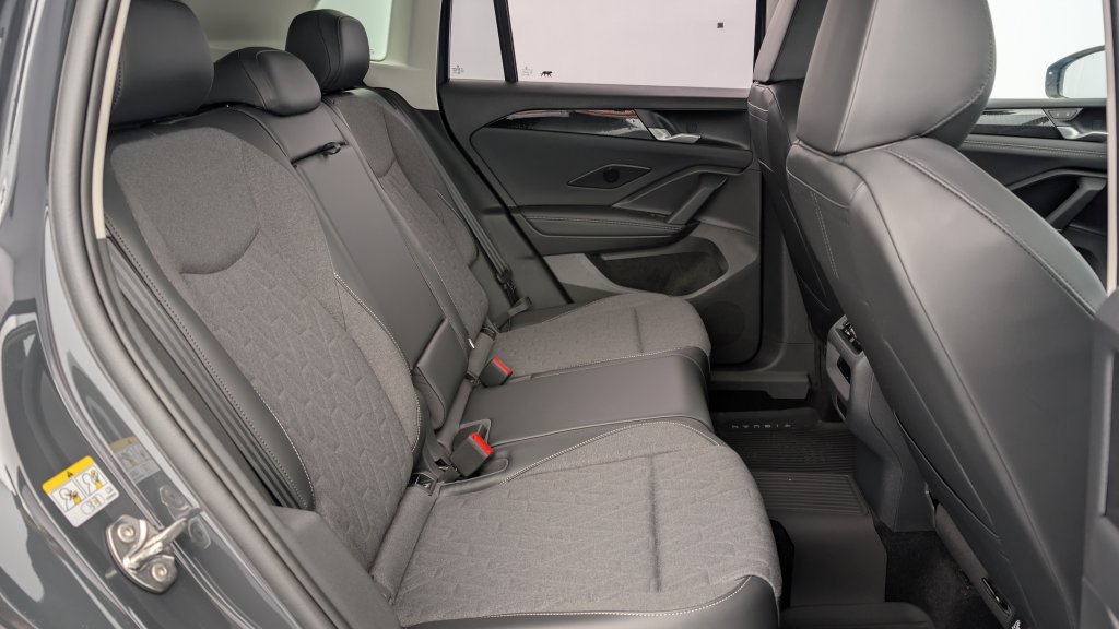 Photo véhicule 1 VOLKSWAGEN Tiguan nouveau 1.5 eTSI 150CV DSG7 LIFE PLUS