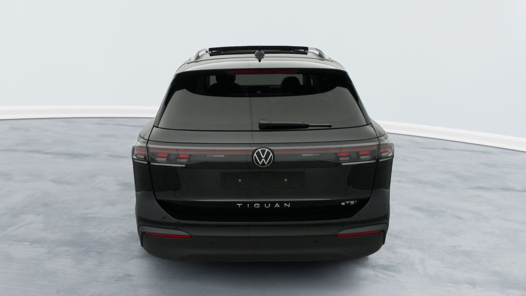 Photo véhicule 1 VOLKSWAGEN Tiguan nouveau 1.5 eTSI 150CV DSG7 LIFE PLUS