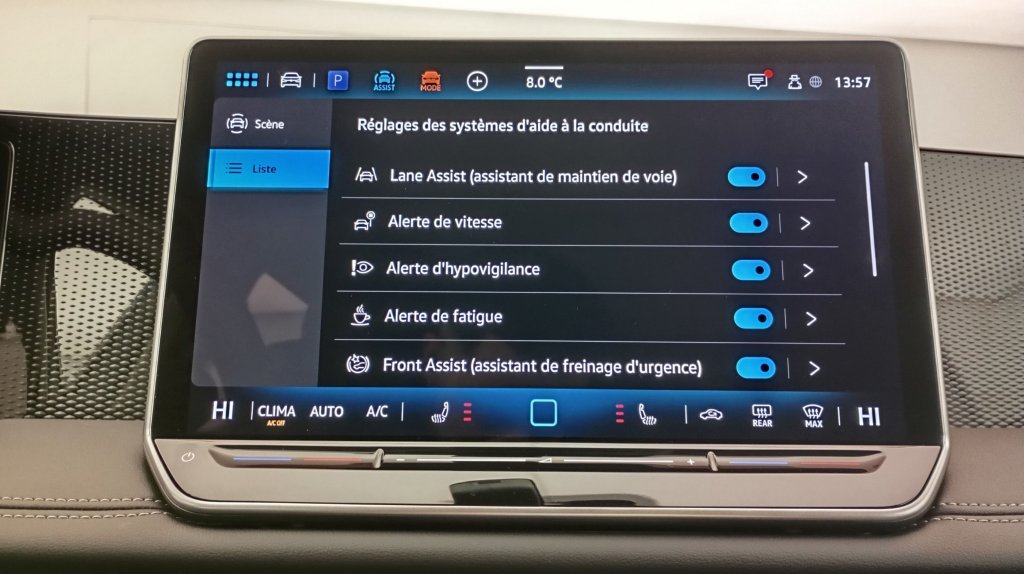 Photo véhicule 1 VOLKSWAGEN Tiguan nouveau 1.5 eTSI 150CV DSG7 LIFE PLUS