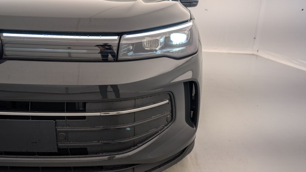 Photo véhicule 1 VOLKSWAGEN Tiguan nouveau 1.5 eTSI 150CV DSG7 LIFE PLUS