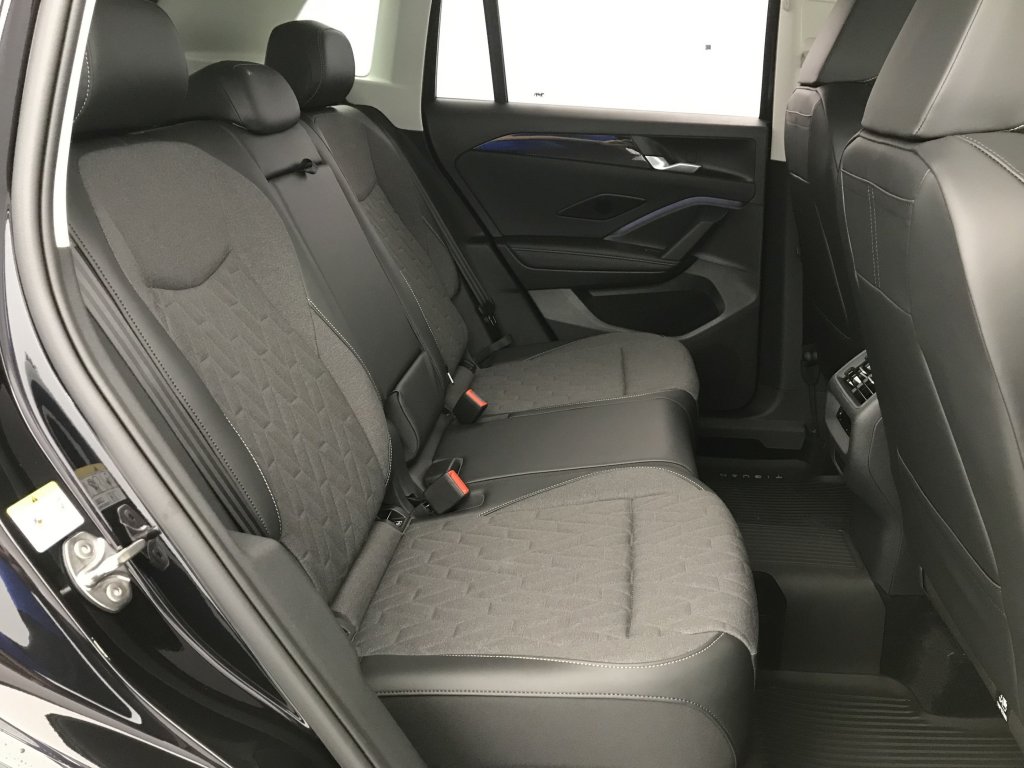 Photo véhicule 1 VOLKSWAGEN Tiguan nouveau 1.5 eTSI 150CV DSG7 LIFE PLUS