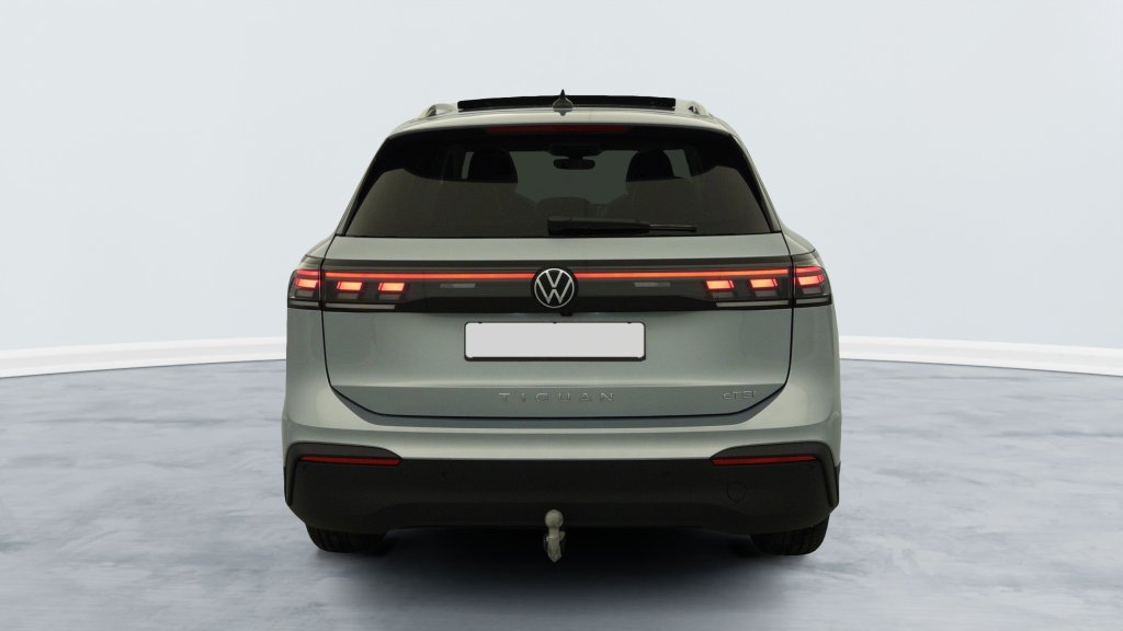 Photo véhicule 1 VOLKSWAGEN Tiguan nouveau 1.5 eTSI 150CV DSG7 LIFE PLUS