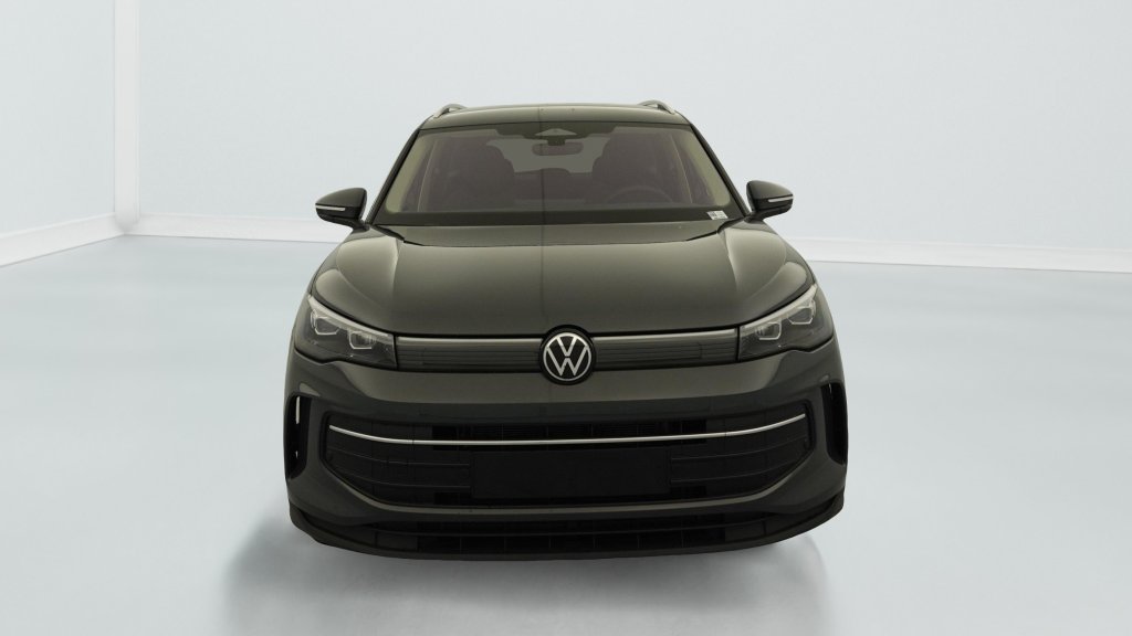 Photo véhicule 1 VOLKSWAGEN Tiguan nouveau 1.5 eTSI 150CV DSG7 LIFE PLUS