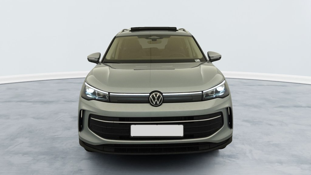 Photo véhicule 1 VOLKSWAGEN Tiguan nouveau 1.5 eTSI 150CV DSG7 LIFE PLUS