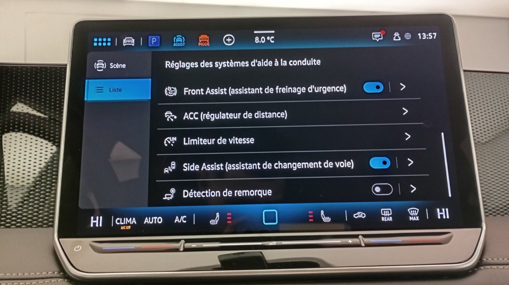 Photo véhicule 1 VOLKSWAGEN Tiguan nouveau 1.5 eTSI 150CV DSG7 LIFE PLUS