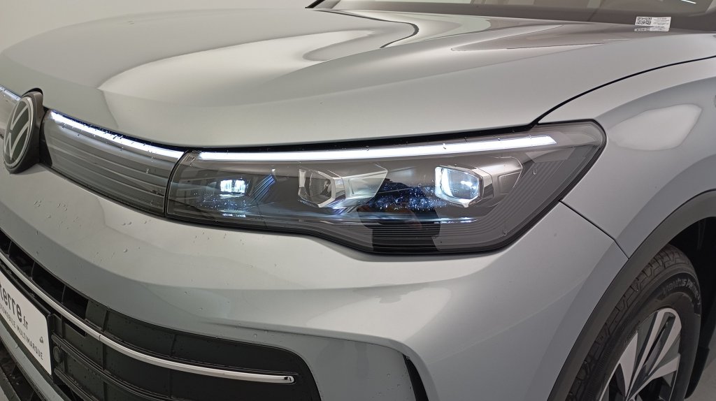 Photo véhicule 1 VOLKSWAGEN Tiguan nouveau 1.5 eTSI 150CV DSG7 LIFE PLUS